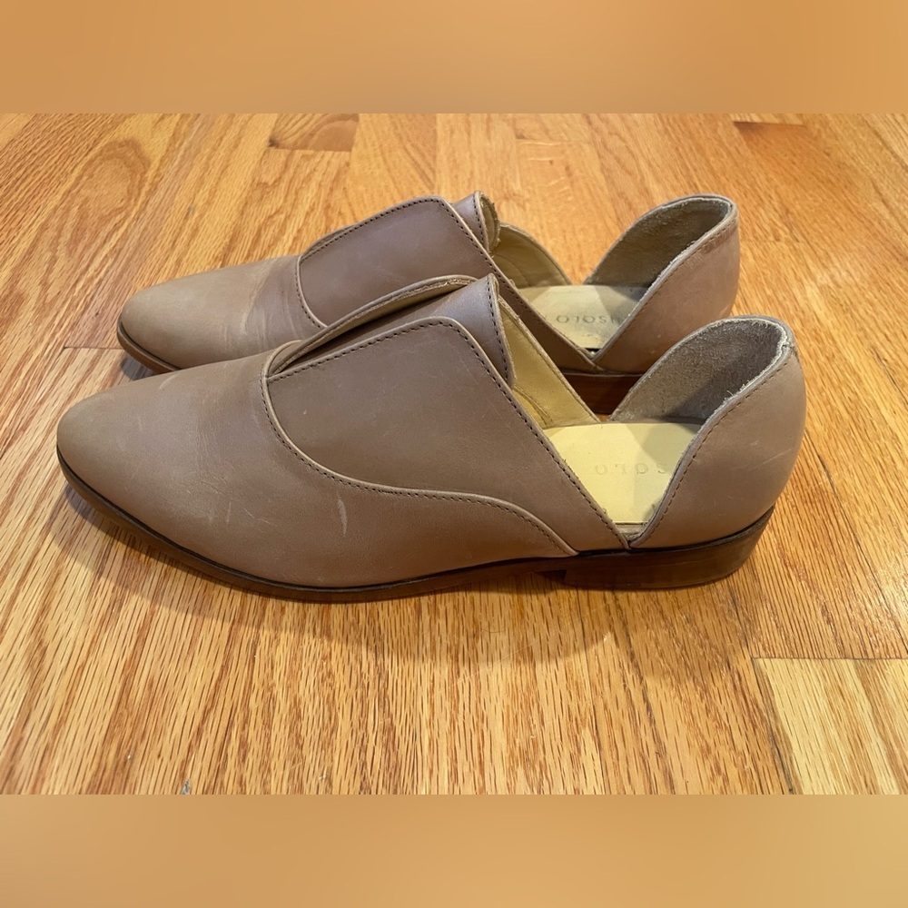 Nisolo Emma Oxford Shoes in Almond